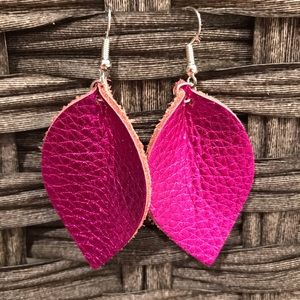Metallic fuschia leather earrings